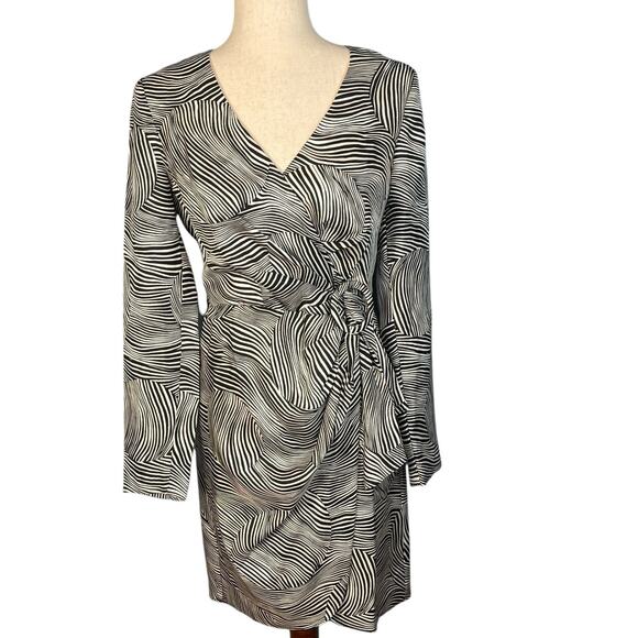 Trina Turk Geometric Print 100% Silk Faux Wrap Long Sleeve Cocktail Dress Size 4 - Picture 1 of 6